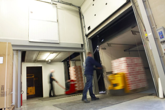 Uitladen en inladen van camions